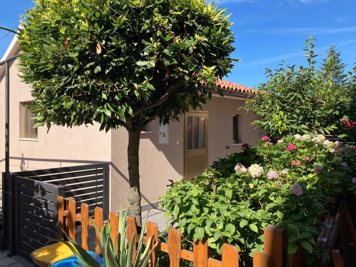 Kuca Eda Villa PUY Eksteriør bilde