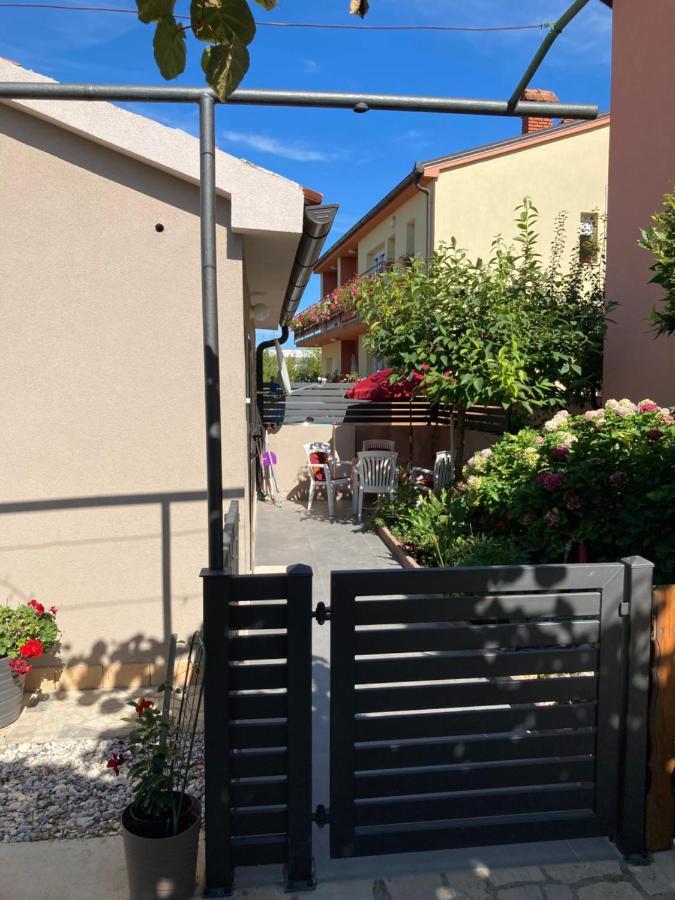 Kuca Eda Villa PUY Eksteriør bilde